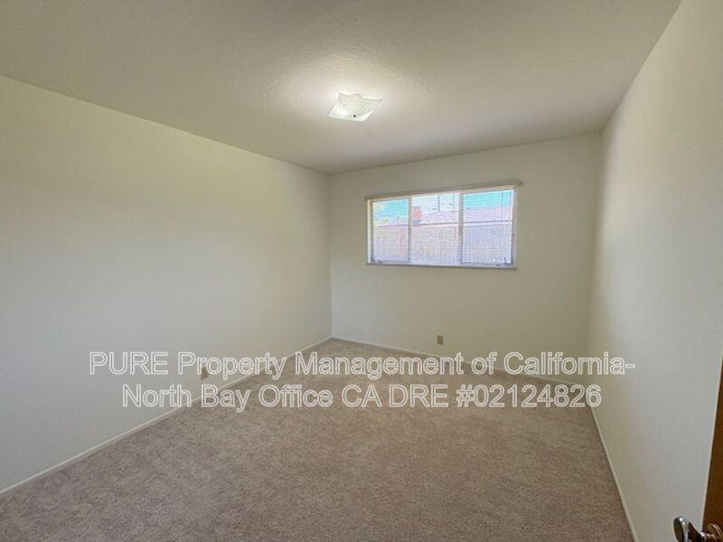 1432 Weaverly Dr - Photo 4 of 15