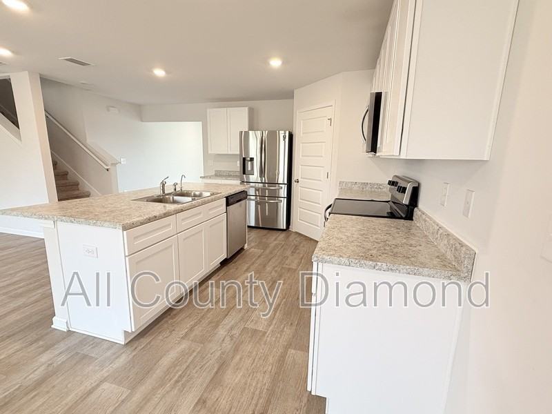 7245 Ellie B Dr - Photo 7 of 45