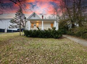 122 N Magnolia St  