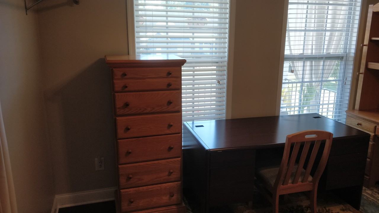 500 Longhorn Drive - Photo 2 of 12