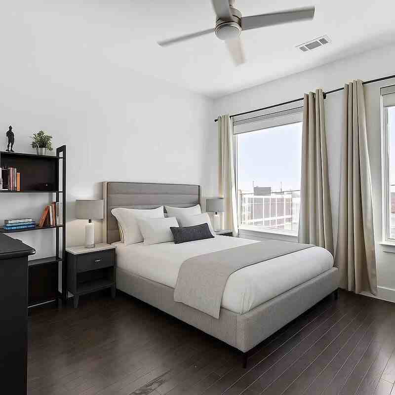 2407 8th Ave S - Photo 3 of 34