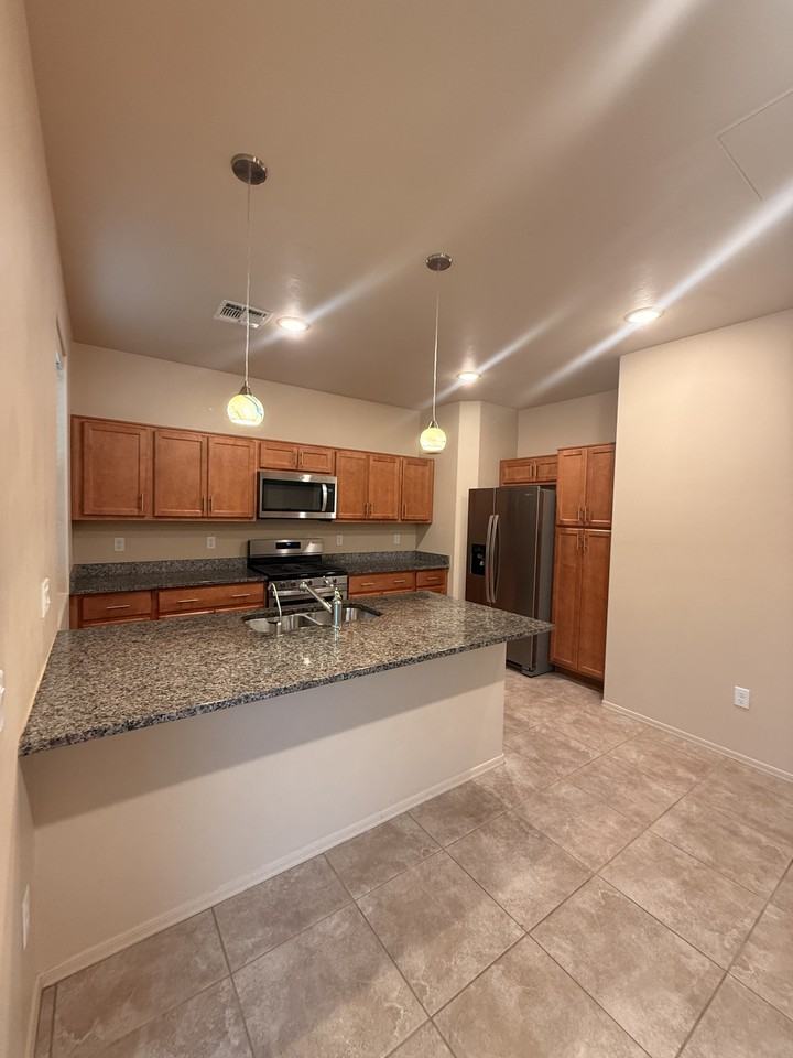 4239 E Columbus Park Pl #1 - Photo 6 of 26