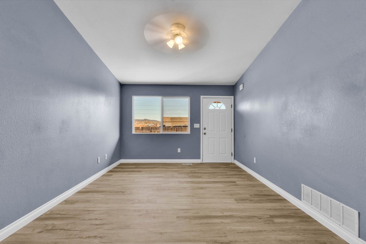 92 Georgia Ln - Photo 4 of 11