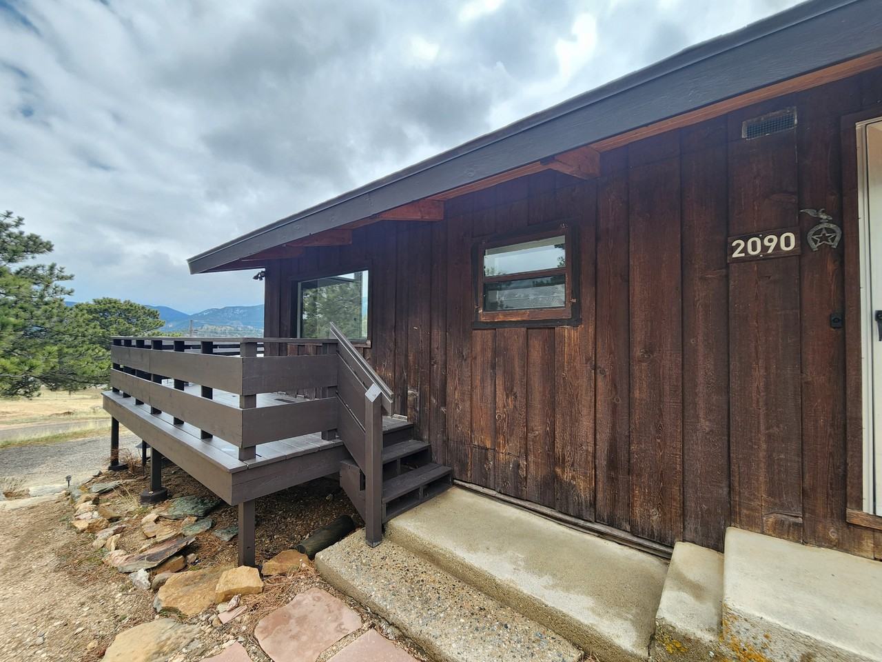 2090 Marys Lake Rd - Photo 3 of 30