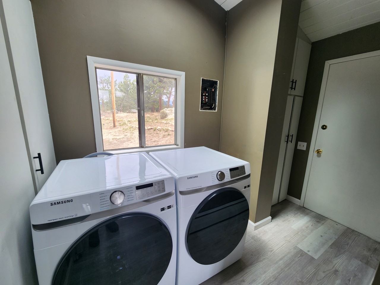 2090 Marys Lake Rd - Photo 5 of 30