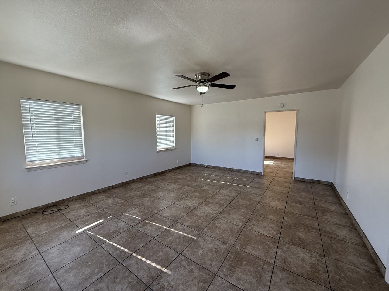 223 N D St - Photo 2 of 20