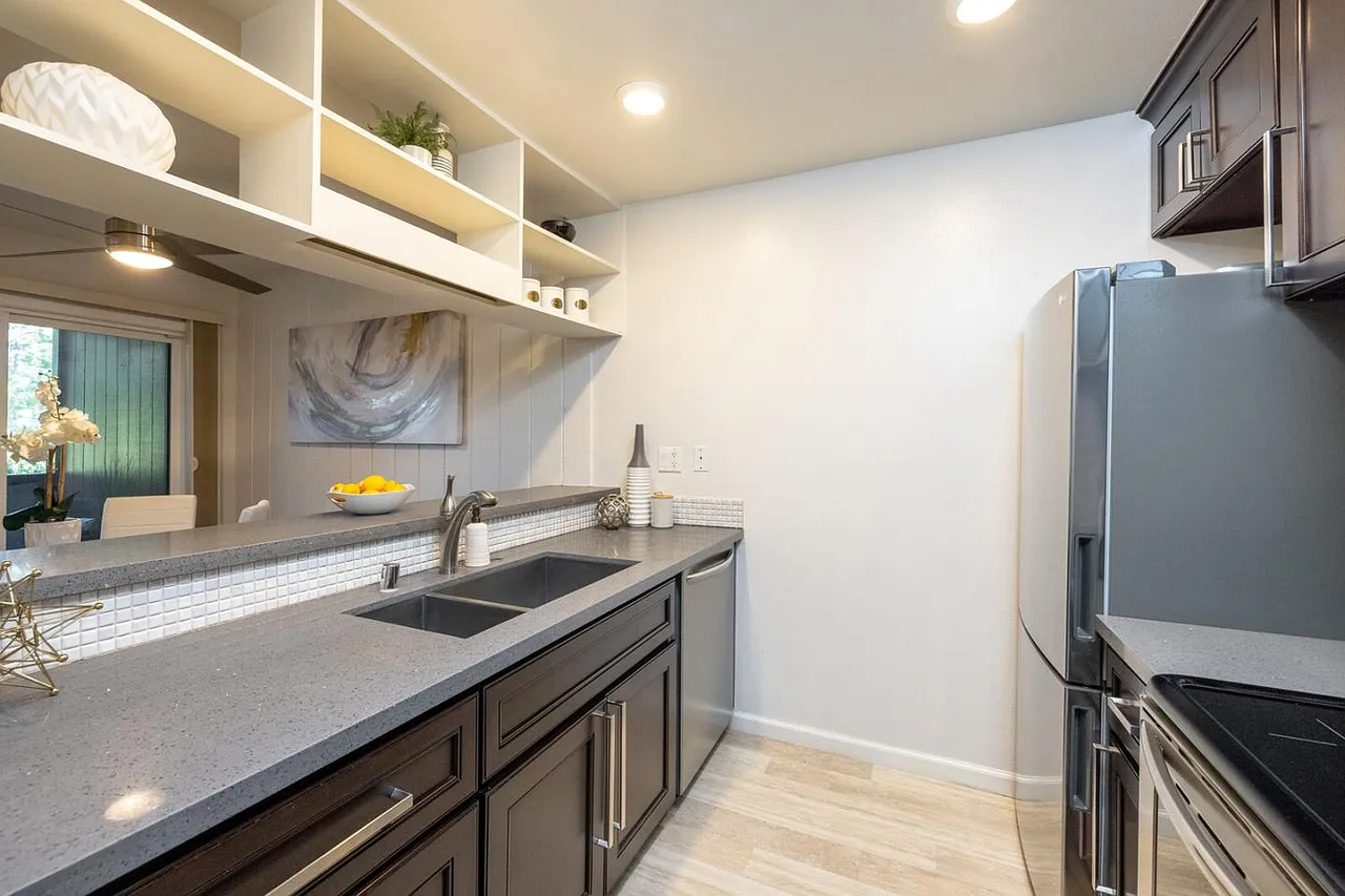 3335 La Mesa Dr - Photo 7 of 13