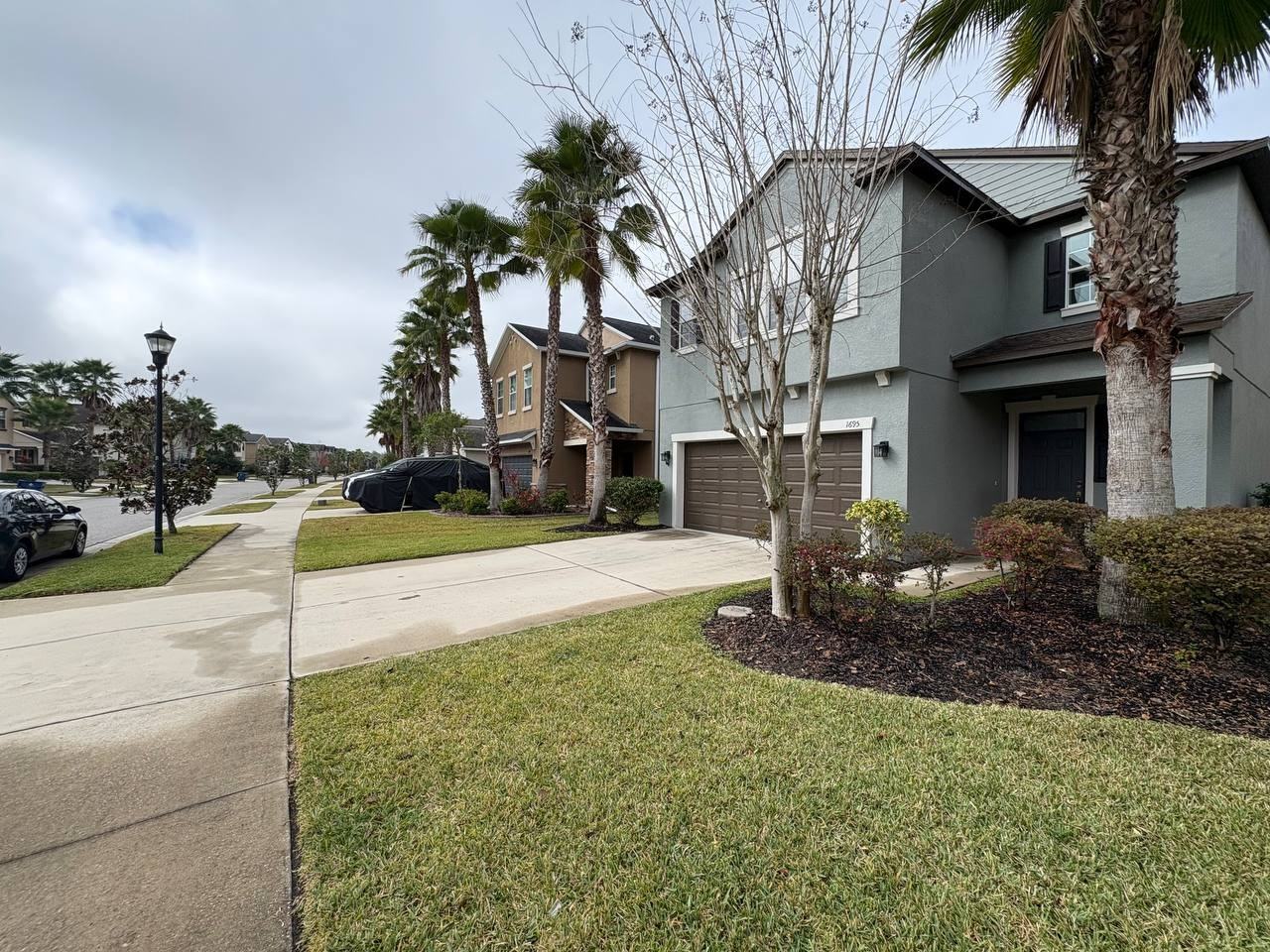 1695 Ludington Ave - Photo 3 of 31