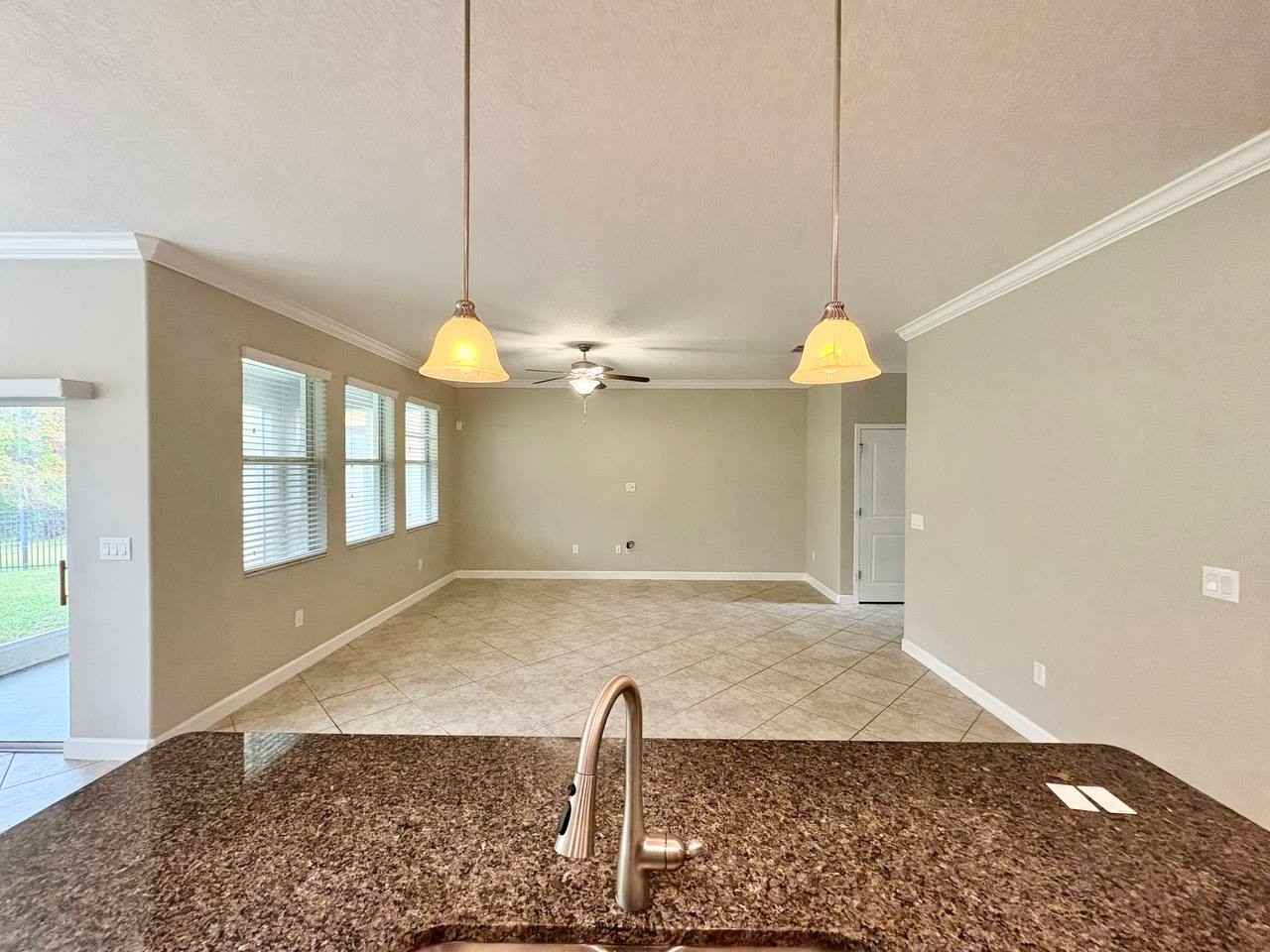 1695 Ludington Ave - Photo 7 of 31