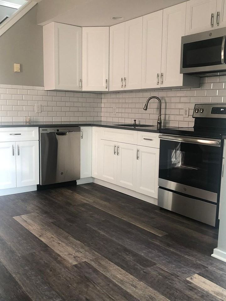 407 Central Ave - Photo 7 of 8