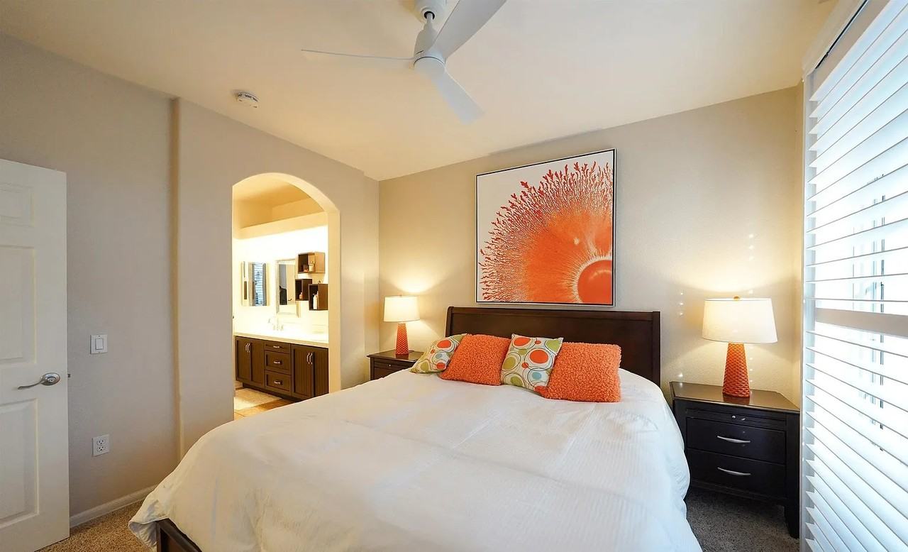 12047 Tivoli Park Row - Photo 4 of 8