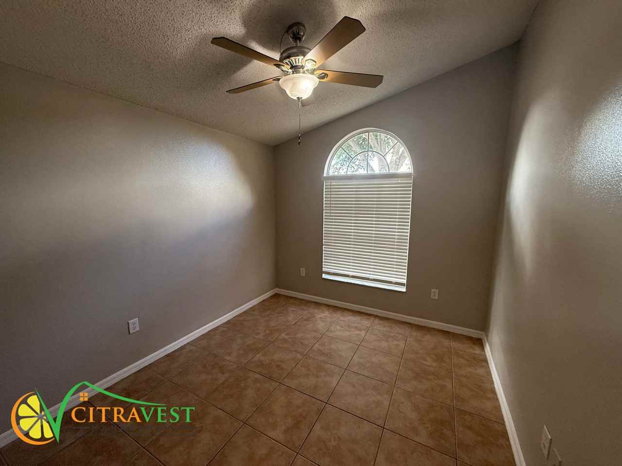 770 Rollins Dr - Photo 4 of 9