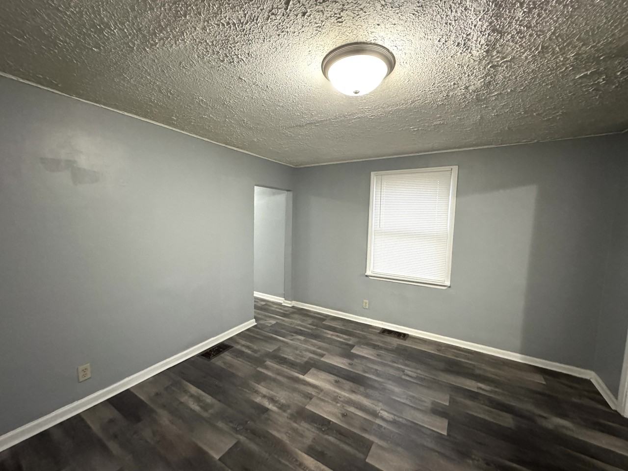 731 Lincoln St - Photo 7 of 21