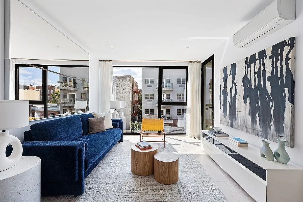 2588 38th St #3A - Photo 4 of 9