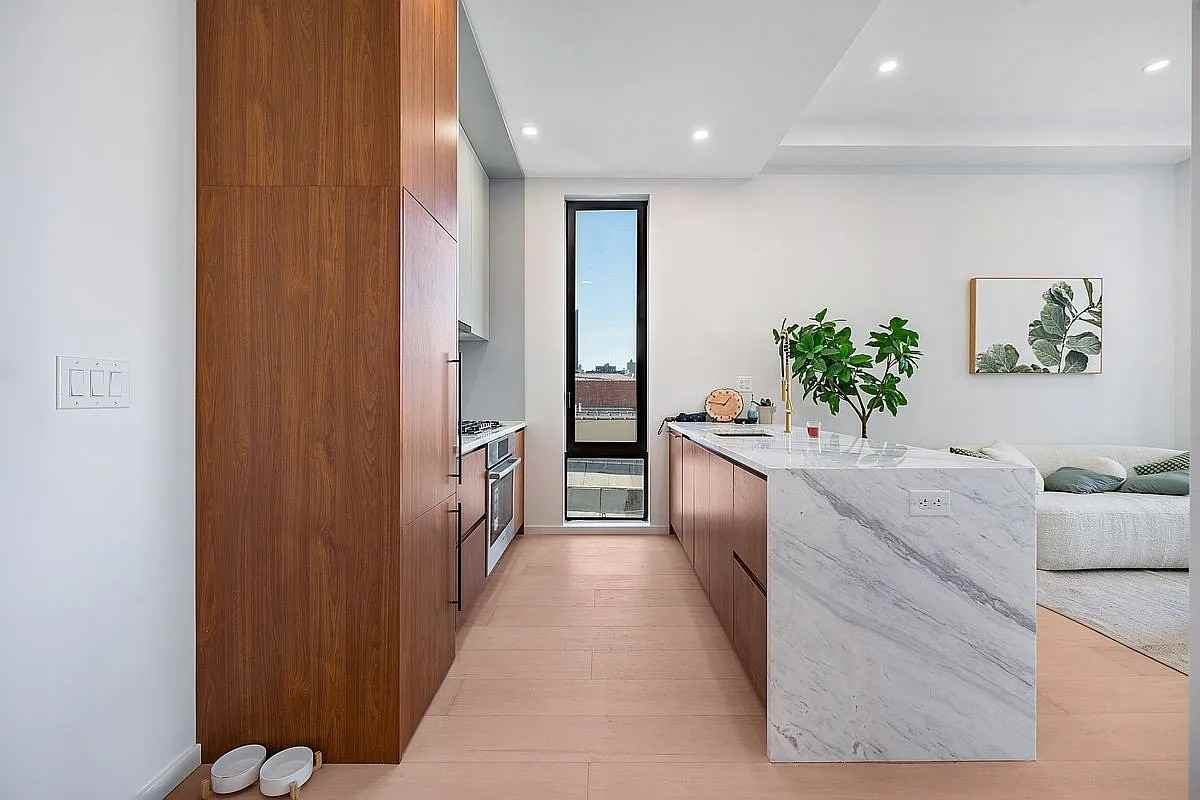 3116 21st St #PH1G - Photo 2 of 11