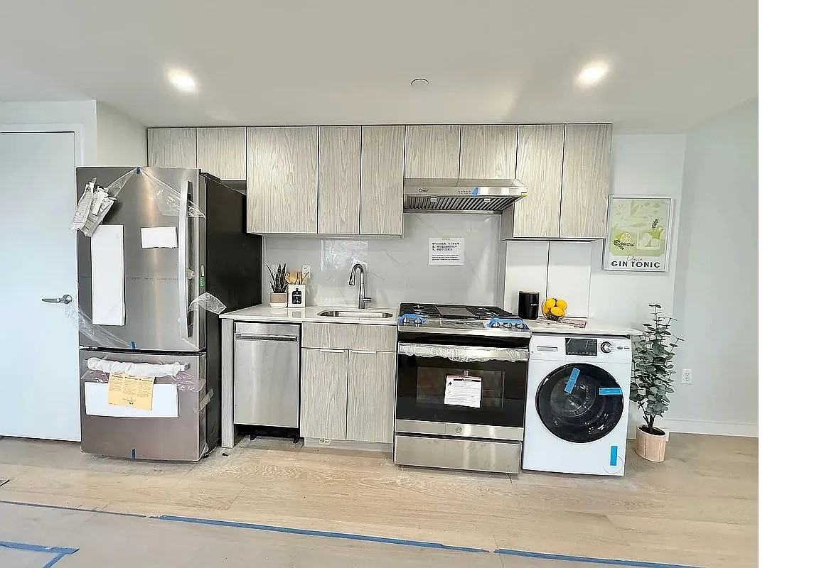 13680 41st Ave #3A - Photo 5 of 8