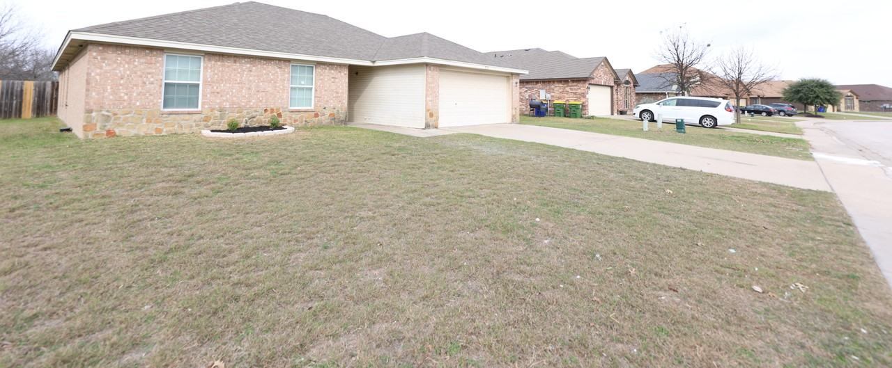 810 Leah Dr - Photo 3 of 21