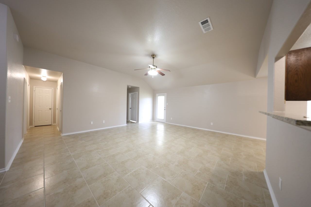 810 Leah Dr - Photo 7 of 21