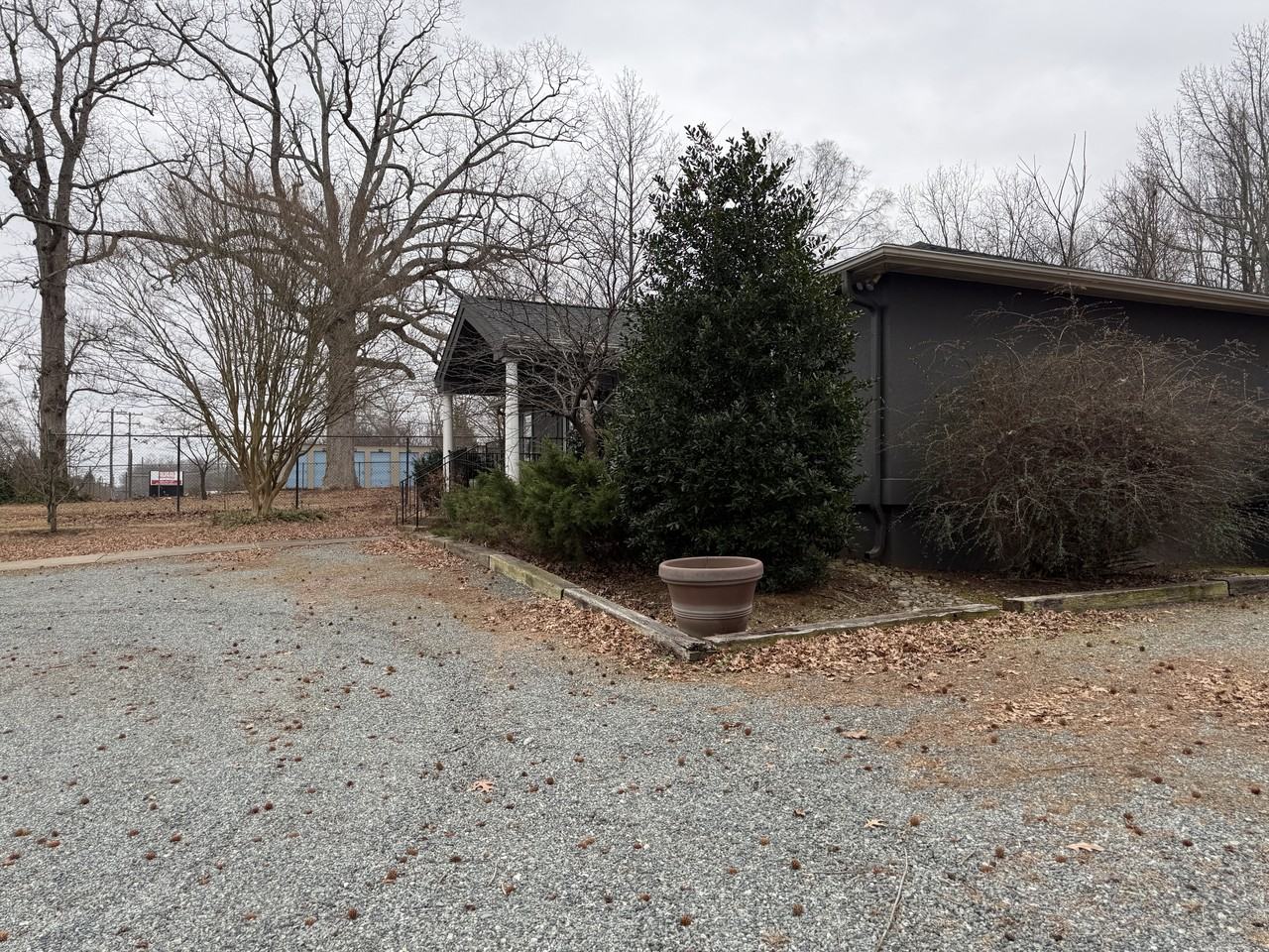 304 E Washington St - Photo 2 of 4