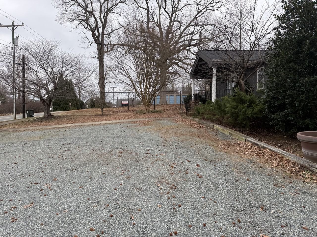 304 E Washington St - Photo 3 of 4