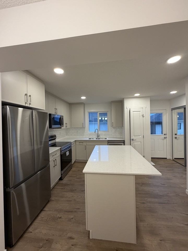 1271 Keswick Dr Sw - Photo 4 of 50