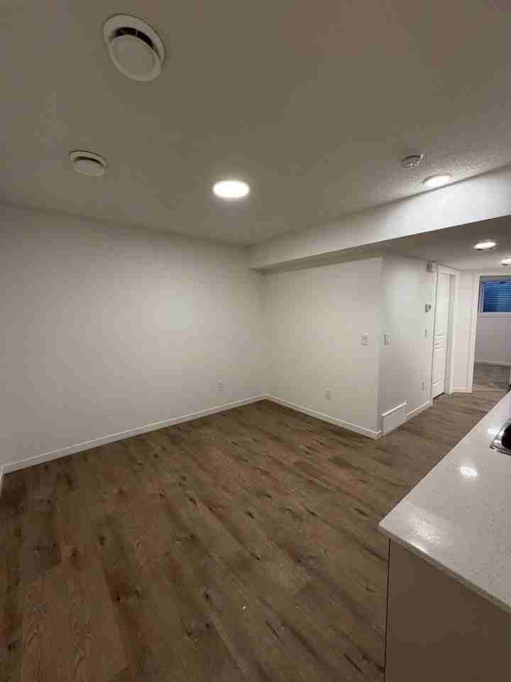 1271 Keswick Dr Sw - Photo 3 of 11