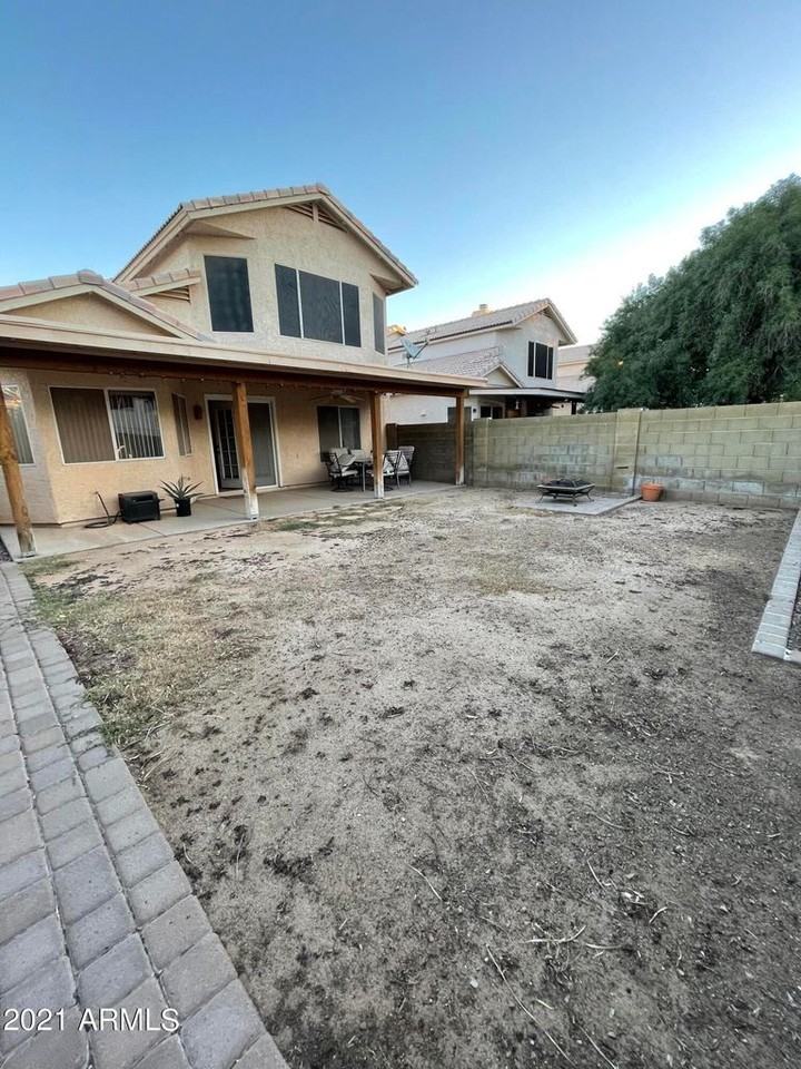 3705 E Topeka Dr - Photo 2 of 16