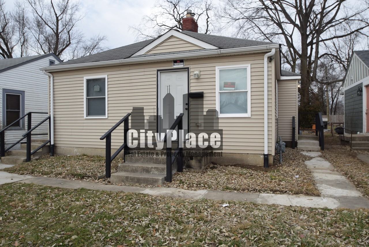 3750 Hillside Ave - Photo 4 of 18