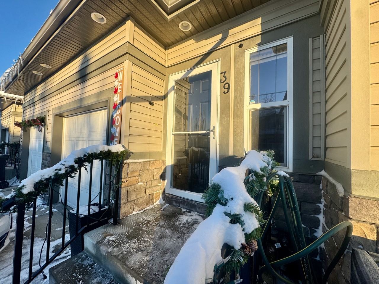 39 Woodcrest Lane - Photo 3 of 22