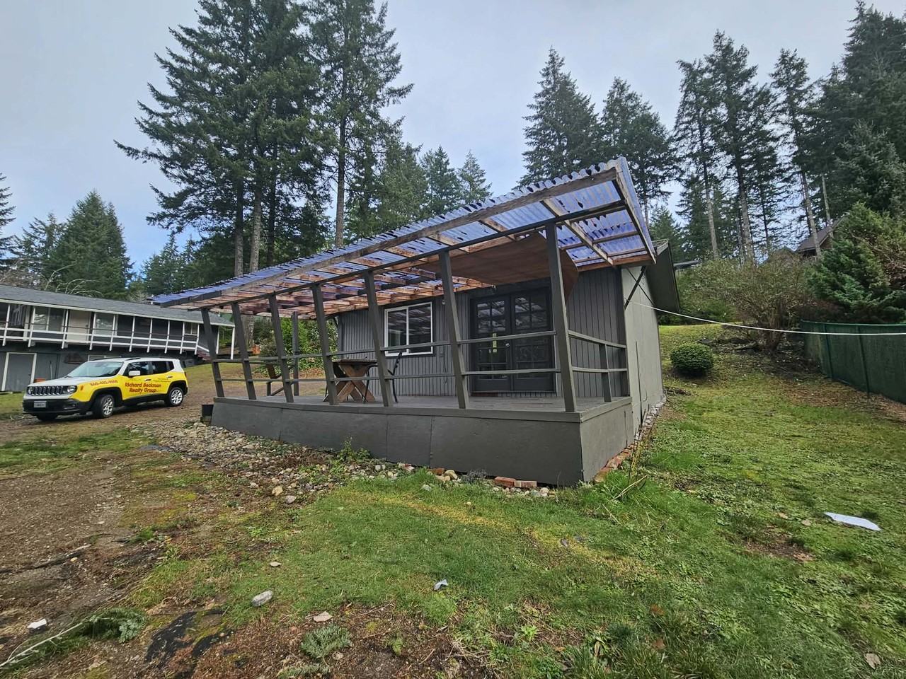 231 E Lakeview Dr - Photo 2 of 13