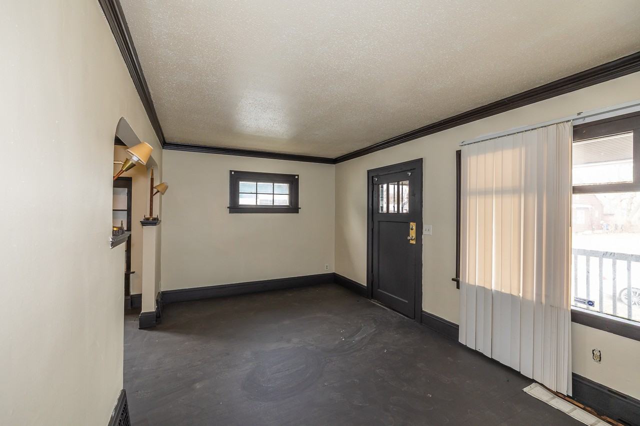 14414 Glendale Ave - Photo 6 of 23