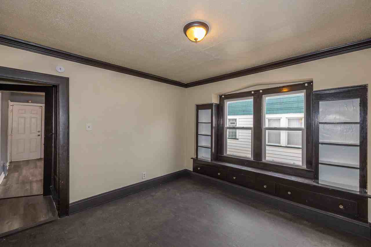 14414 Glendale Ave - Photo 7 of 23