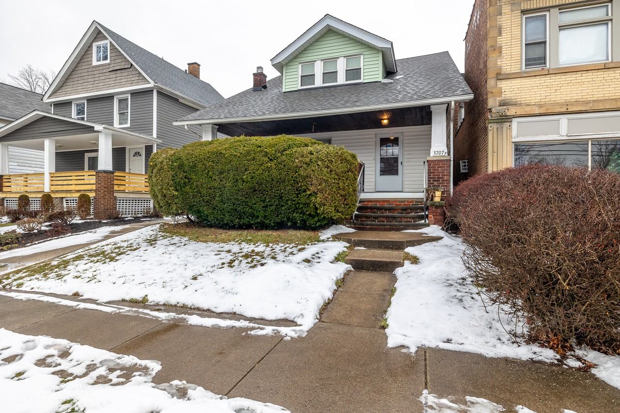 3707 W 140th St - Photo 2 of 31