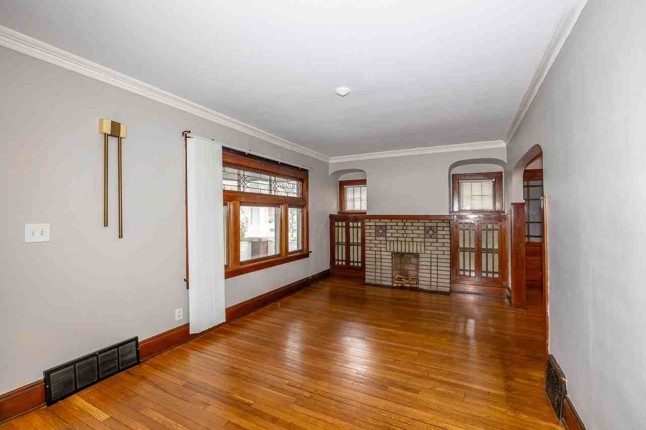 3707 W 140th St - Photo 7 of 31