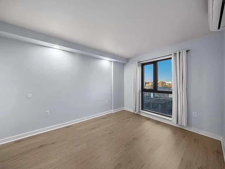 3732 89th St - Photo 3 of 12