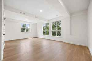 featured image of 3144 Emmons Ave