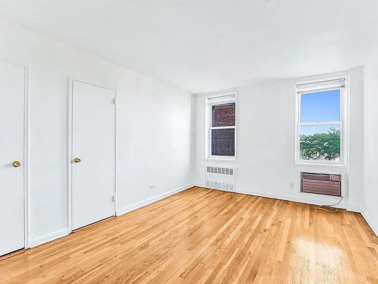 4601 39th Ave - Photo 5 of 12