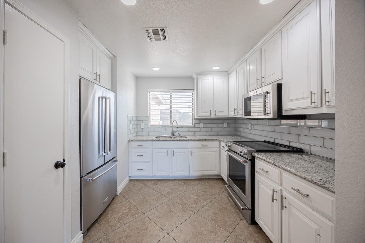 1676 N La Mora Dr - Photo 7 of 25