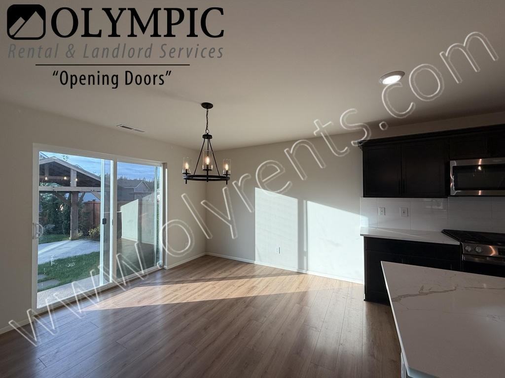 1093 91st Ave Se - Photo 7 of 37