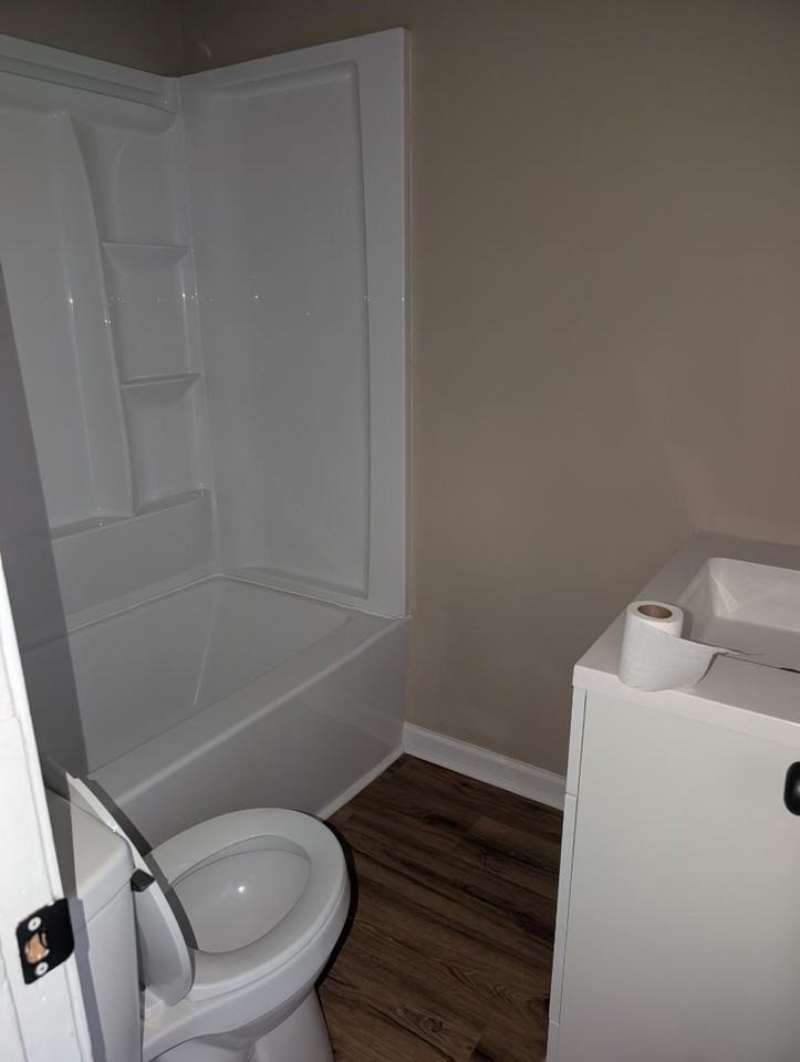 1815 Jenkins St - Photo 4 of 4