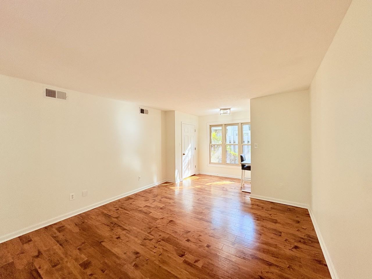 404 75th Ave N #C - Photo 5 of 21