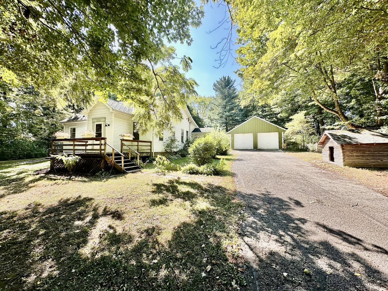 7115 Tice Rd - Photo 2 of 22