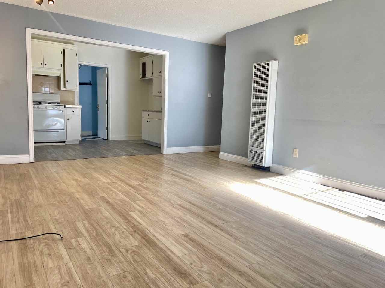 3535 N San Joaquin St - Photo 4 of 20