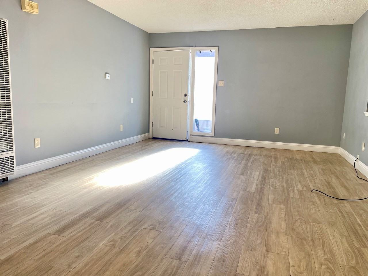 3535 N San Joaquin St - Photo 5 of 20