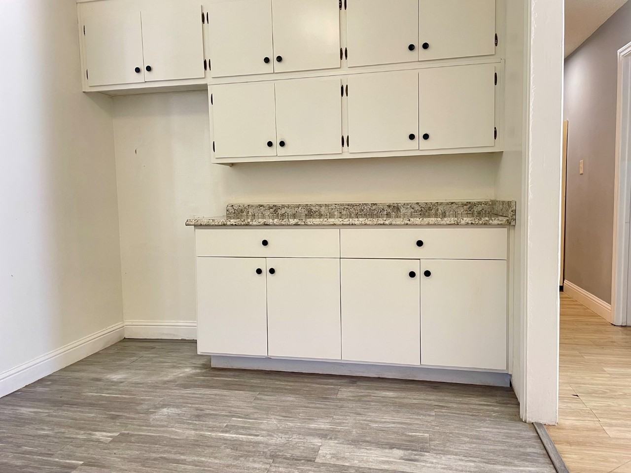 3535 N San Joaquin St - Photo 7 of 20