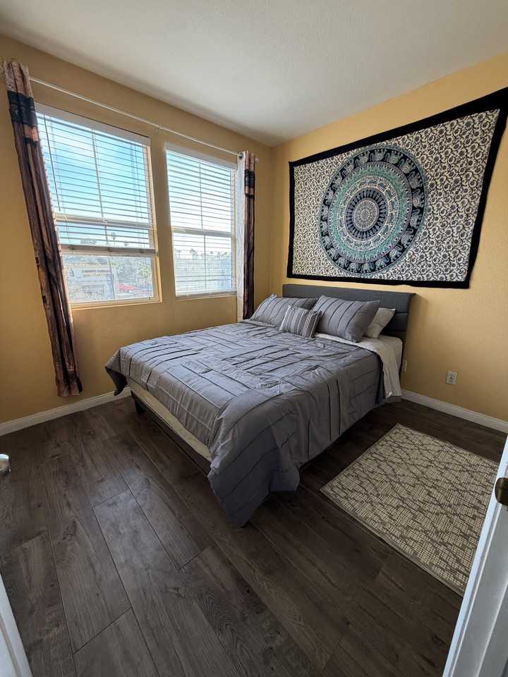 1860 E 12th St #1 - Photo 6 of 24