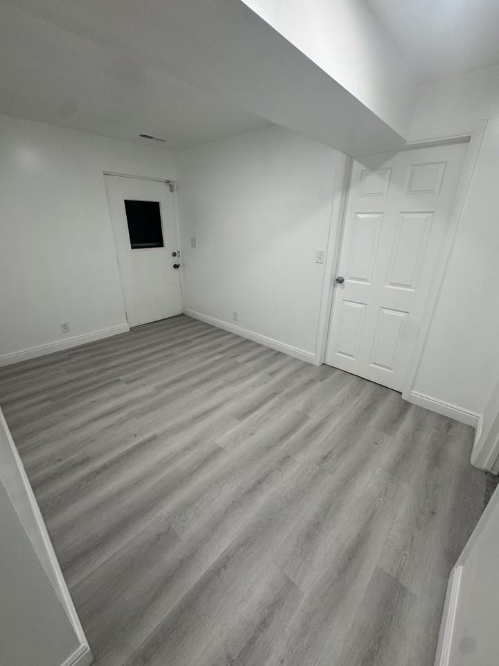 665 E Howard Dr #NA - Photo 5 of 13