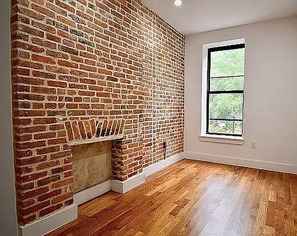 588 Quincy St #5 - Photo 3 of 7