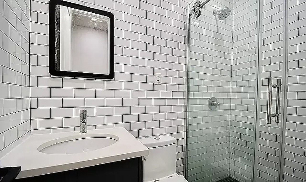 588 Quincy St #5 - Photo 7 of 7