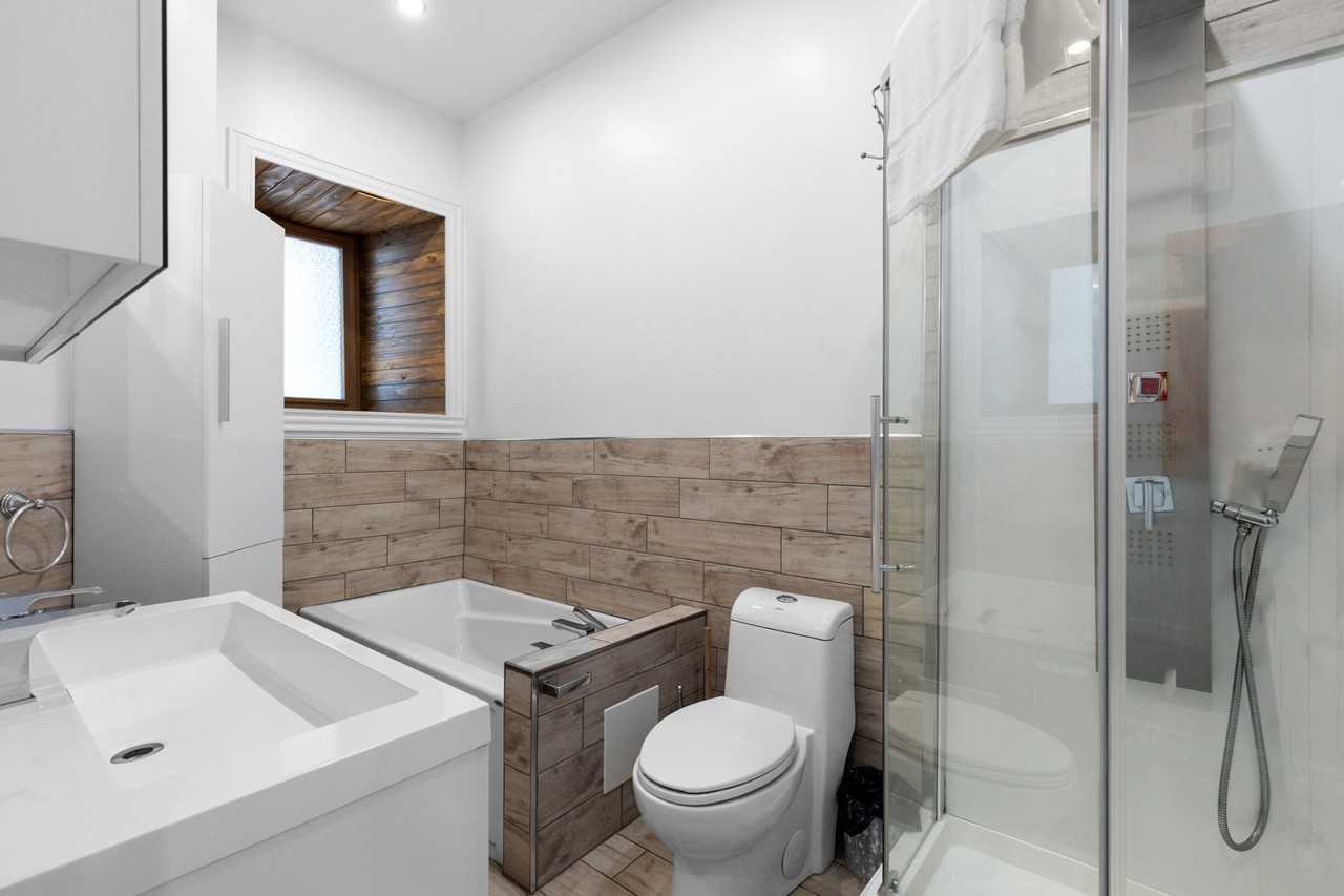 1013 Rue Saint-Hubert - Photo 3 of 18